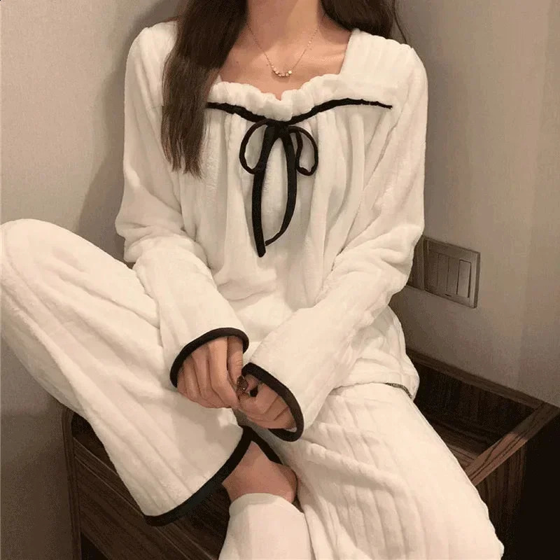 Square neckline womens sleepwear set winter warm sleepwear wool velvet 2-piece set pants for family wear fluffy set Korean solid night wear 241009
