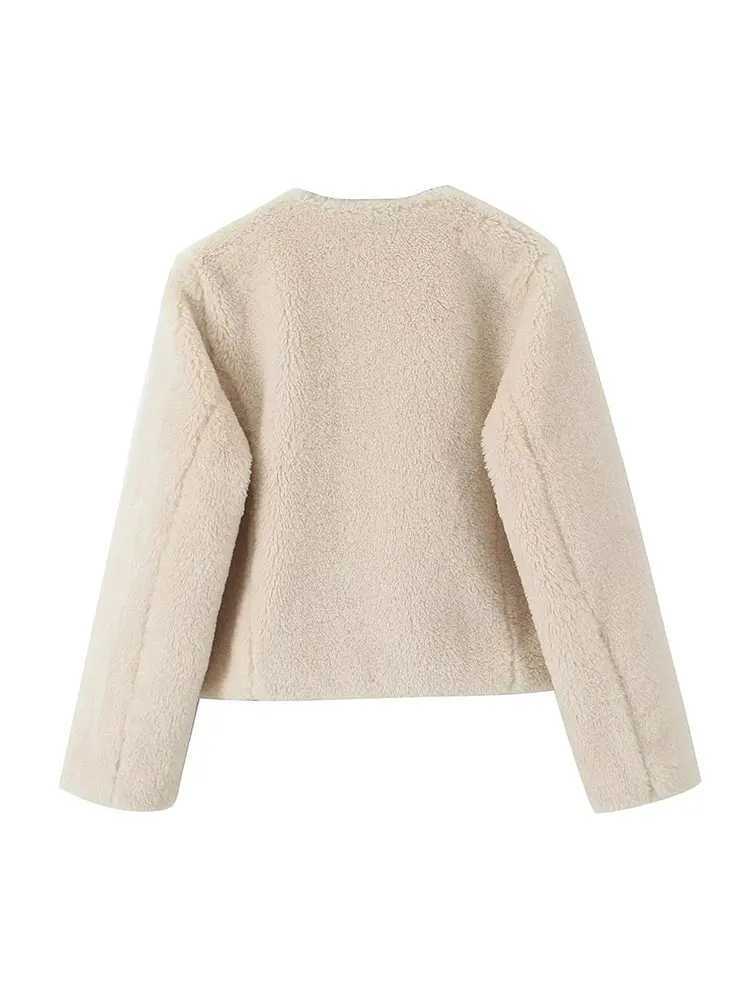 TRAF 2023 Winter Faux Fur Integrated Lamb Plush Jacket For Women O-neck Cashmere Coat Elegant Gentle Casual Lady Thicken OutwearX241018