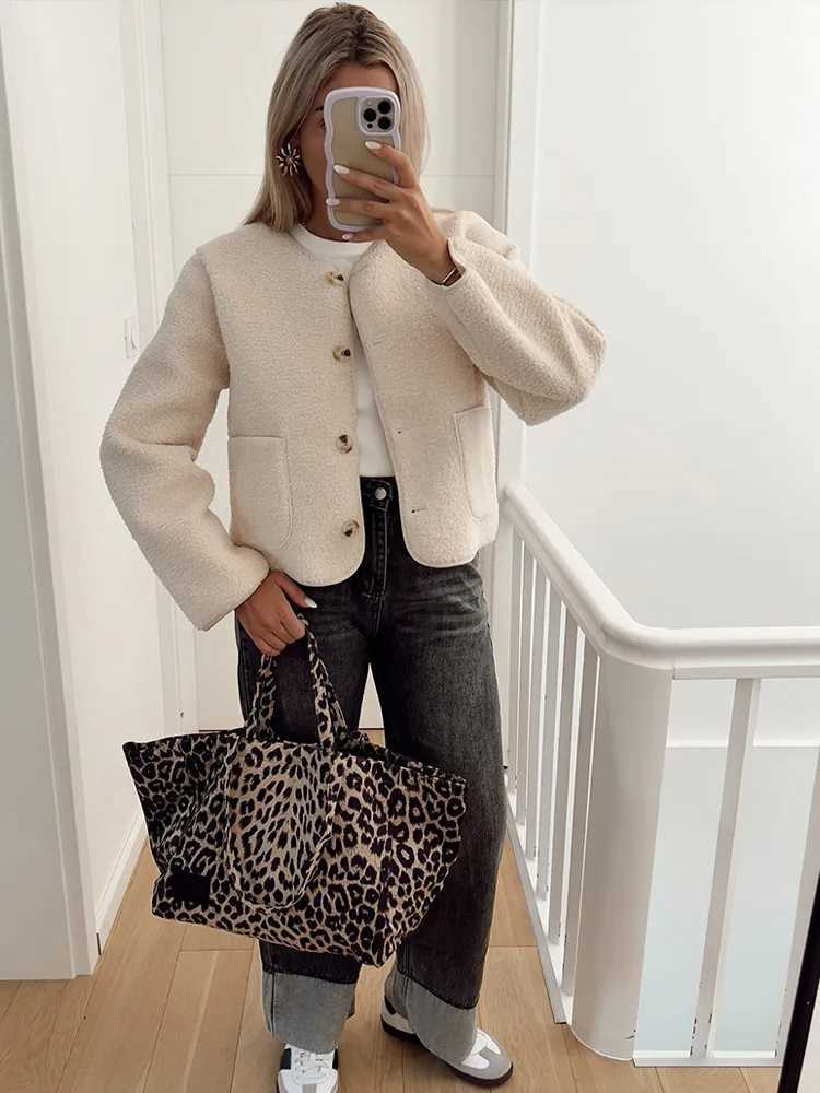Fashion Solid Short Women Lamb Wool Coat Elegant O-neck Long Sleeve Single Breasted Pockets Jackets Autumn Lady Slim Street TopsX241018