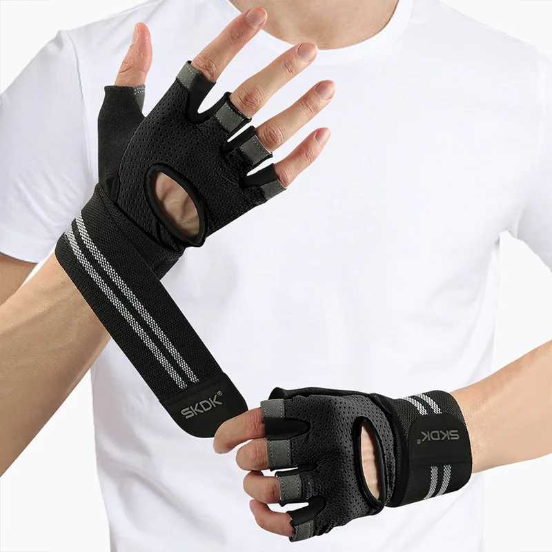Mens Breathable Fitness Gloves Silicone Palm Hollow Fitness Gloves Weightlifting Exercise Dumbbell Cross Fitness GlovesW241018