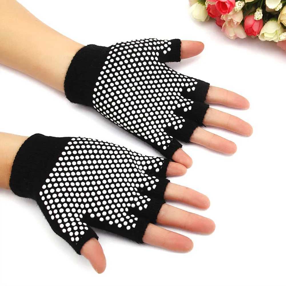 Womens breathable and non slip outdoor gym exercise yoga exercise half finger gloves MTB bicycle gloveW241018