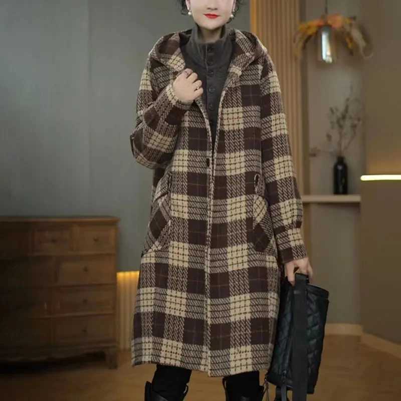 High End Fashion Women Autumn Winter Woolen Coat Female Single Breasted Thicke Warm Plaid Wool Jacket Long WindbreakerX241009