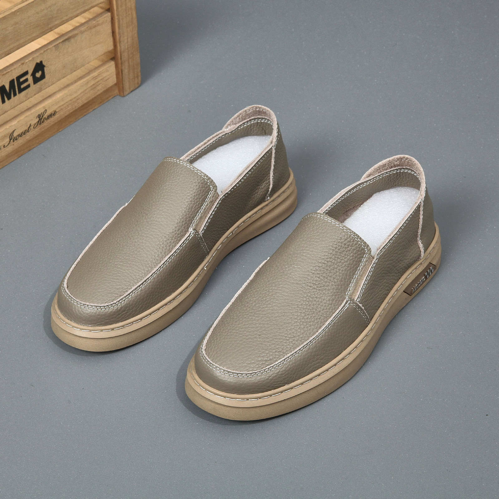 Mens Summer New Leather Casual Shoes Fashion Versatile Shoes Soft Bottom Soft Surface Reveals Cowhide Mens Shoes 220902