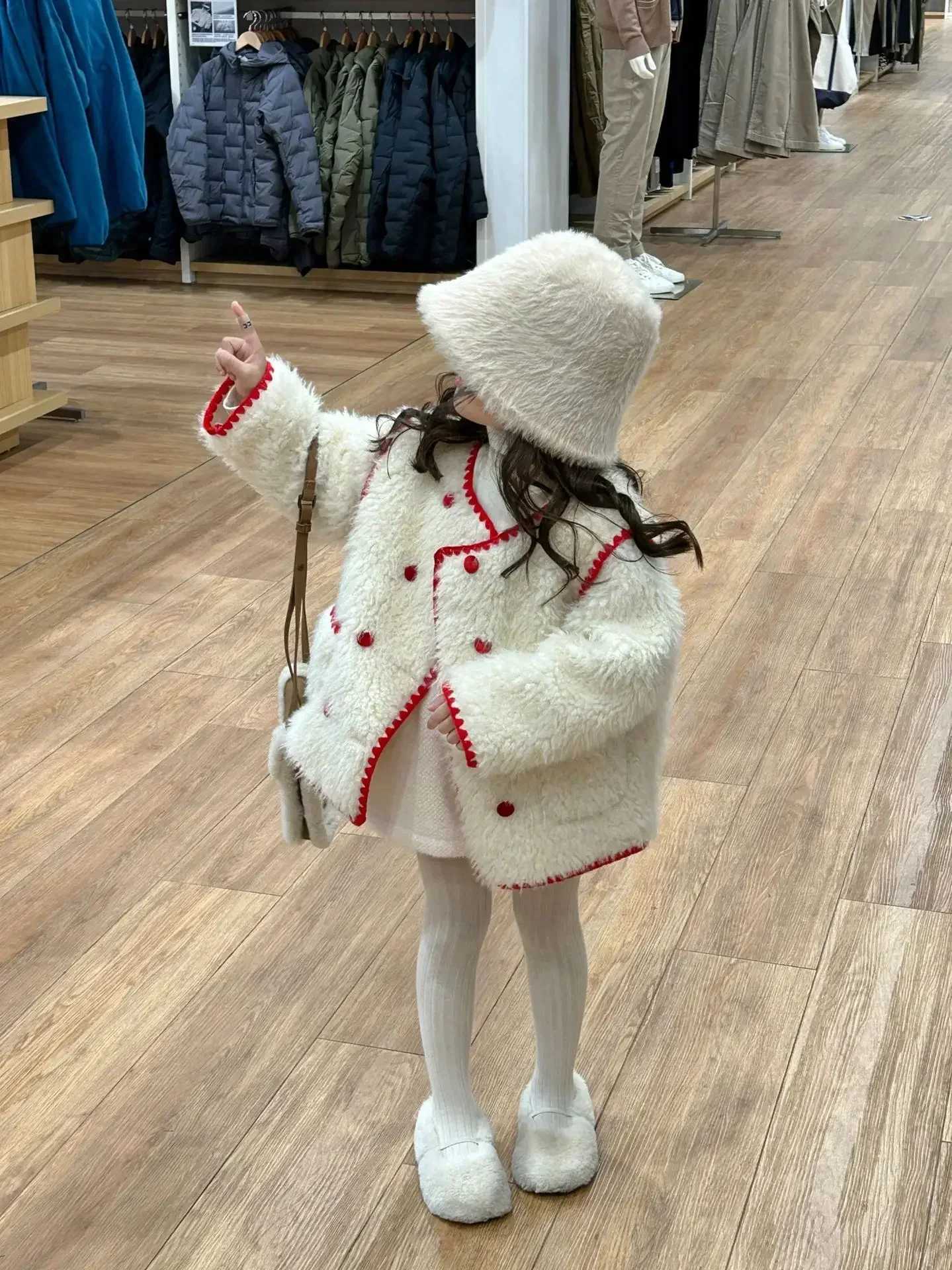 Girl Coats Winter New Childrens Clothing Korean Style Childrens Clothing Girl Design Feel Wool Clothing Red Border Vintage Clothing M241018