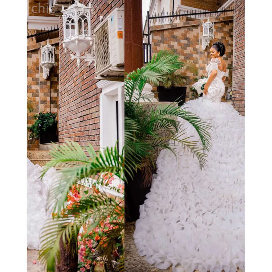 Ebi Plus Arabic Aso Size Urious Wedding Dress Beaded Crystals Lace Organza Tiers Bridal Gowns Dresses ZJ Es es