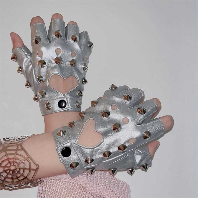 Punk Sty Rivet Half Finger Womens Puath Performance Gloves Dance Motorcycle Riding GlovesW241018