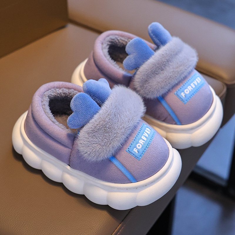 Children's cotton slippers for boys 2024 new autumn and winter home warm and cute boys' medium to large children's fur slippers