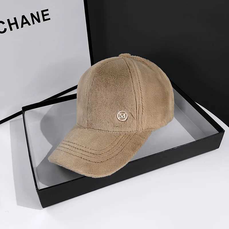 Winter Womens Peaked Cap Outdoor Warm Thickened Mink Velvet Baseball Caps Luxury Design Letter Adjustable Hats for Men 2023X241018