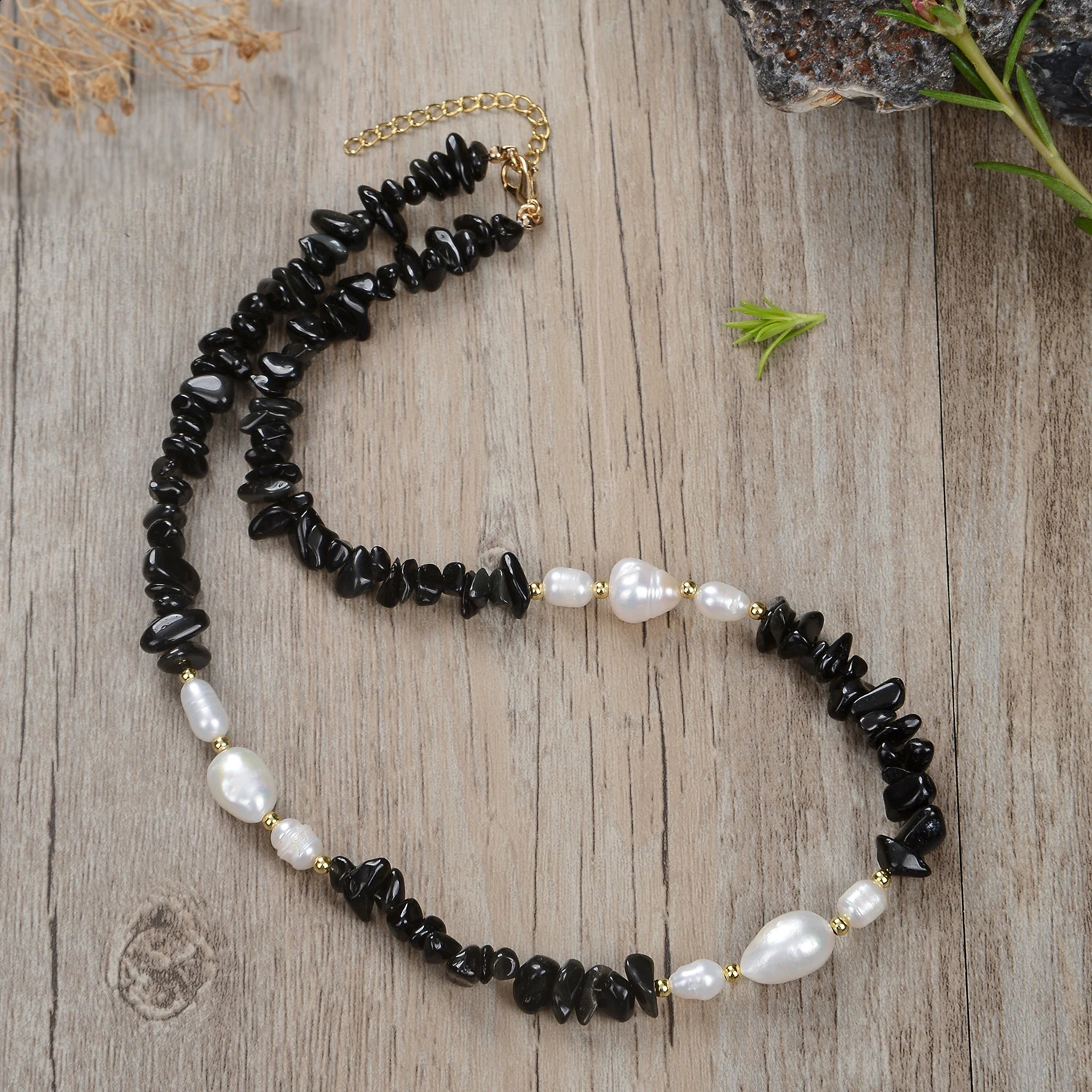 Baroque Pearl Chain Natural Stone Necklace Womens Necklace Wedding Punk Buckle Trap Suzu Necklace Jewelry 241018