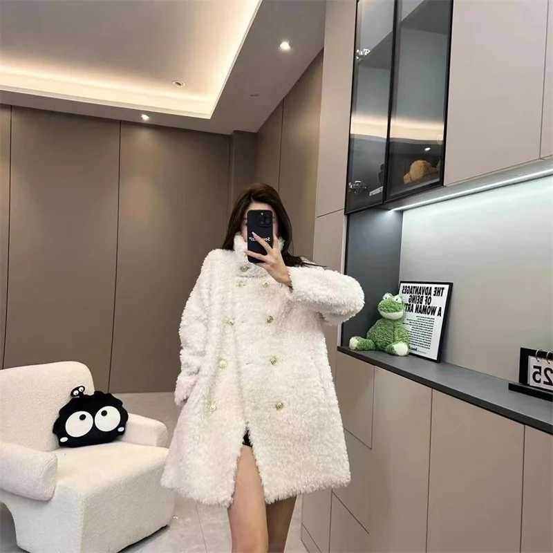 Black Lamb Wool Coat 2024 Autumn/Winter New Popular Maillard Small Fragrance Style High Grade Fashion Mid length Top WLFX241018