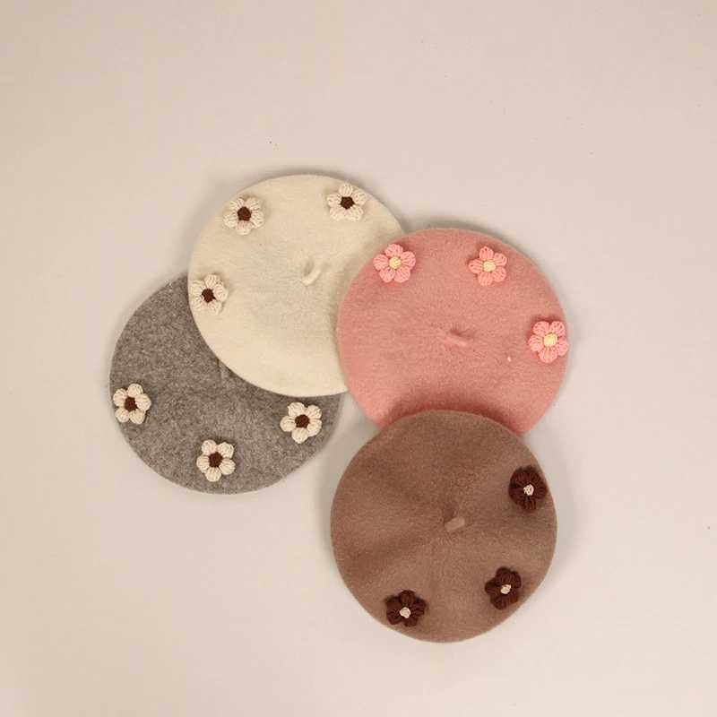 Fashion Knitted Small Flower Baby Hat Solid Color Wool Kids Beret Hats Retro Girls Warm Artist Painter Cap LX241018