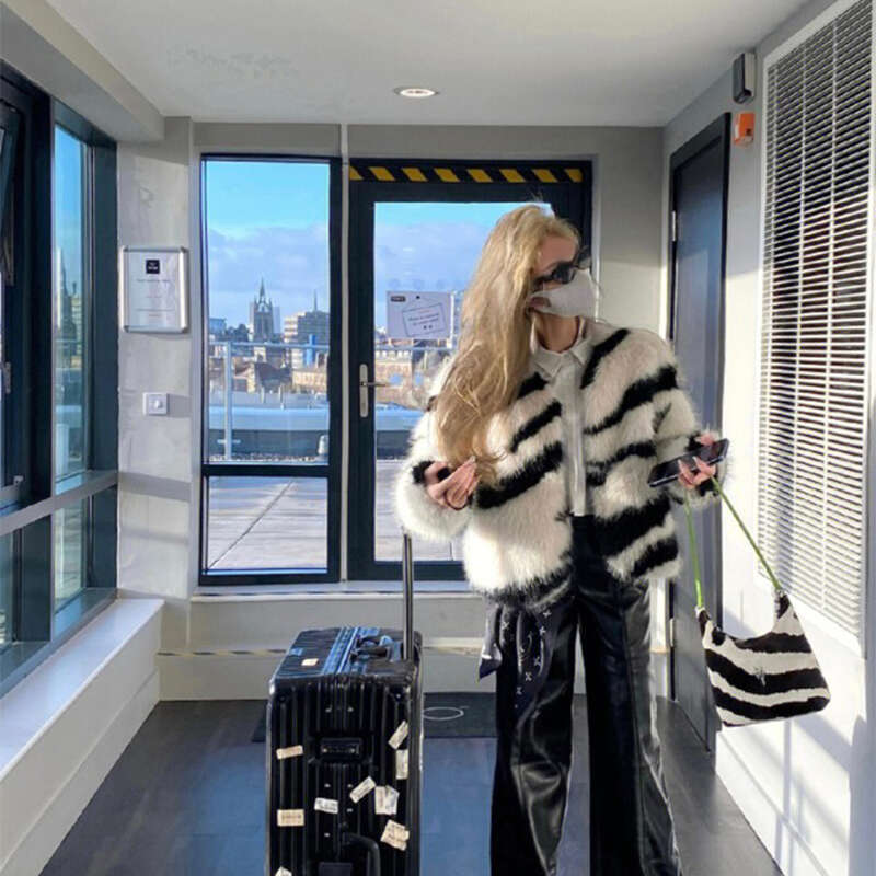 Ins Chic Girls Fluffy Zebra Coat Women Haruku Street Fashion Casual Faux Fox Fur Jacket Female Winter Thick Warm Overcoats