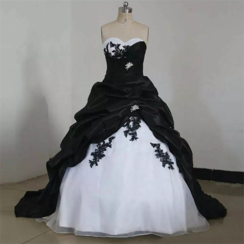 Gothic White And Black Wedding Dresses Elegant Appliques Lace Ball Gown Two Tone Red And Black Church Bridal Dress 1950s Pleat Midevil Country Robe De