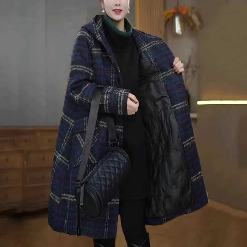 High End Fashion Women Autumn Winter Woolen Coat Female Single Breasted Thicke Warm Plaid Wool Jacket Long WindbreakerX241009