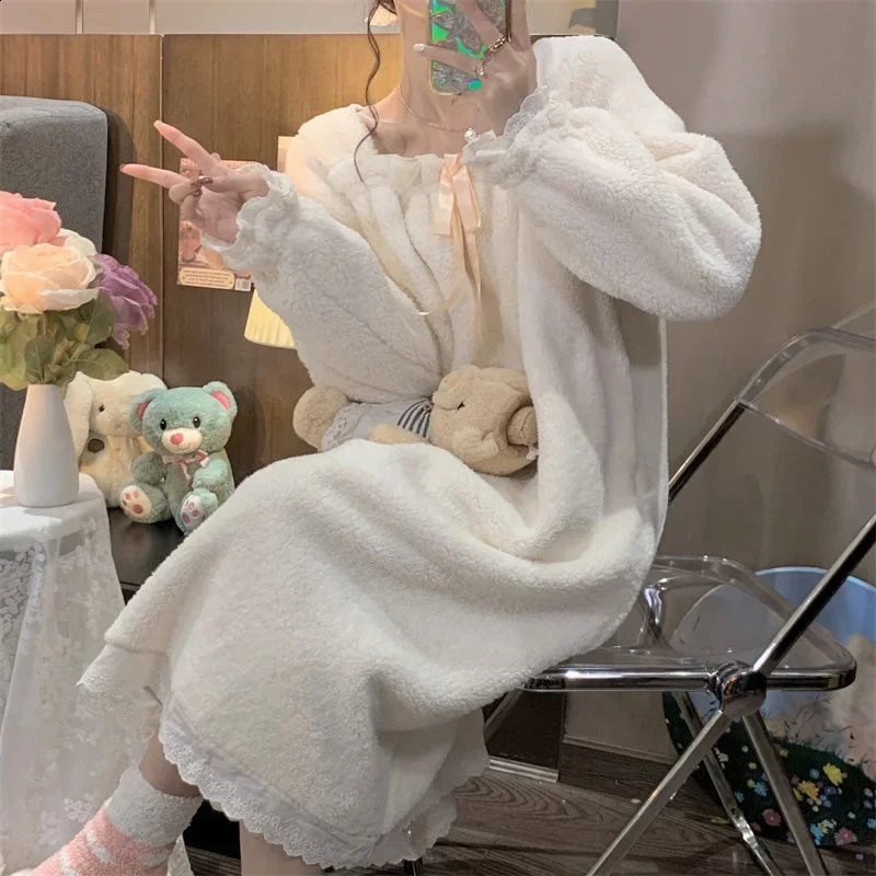 Princess Style womens long sleeved pajamas warm thick wool lining student winter clothing Korean version 241009