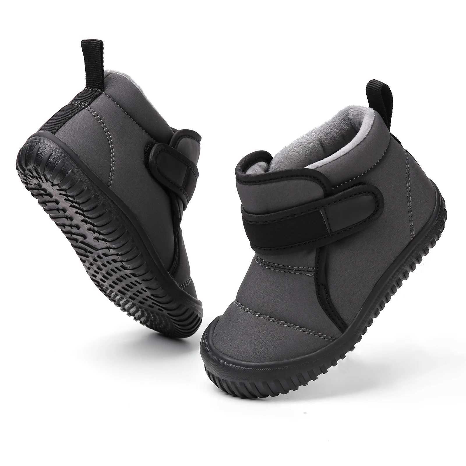 Boots New 2024 childrens snow boots girls ankle winter boots warm plush boys fur leather shoes childrens platform boots size 20-28 H241018