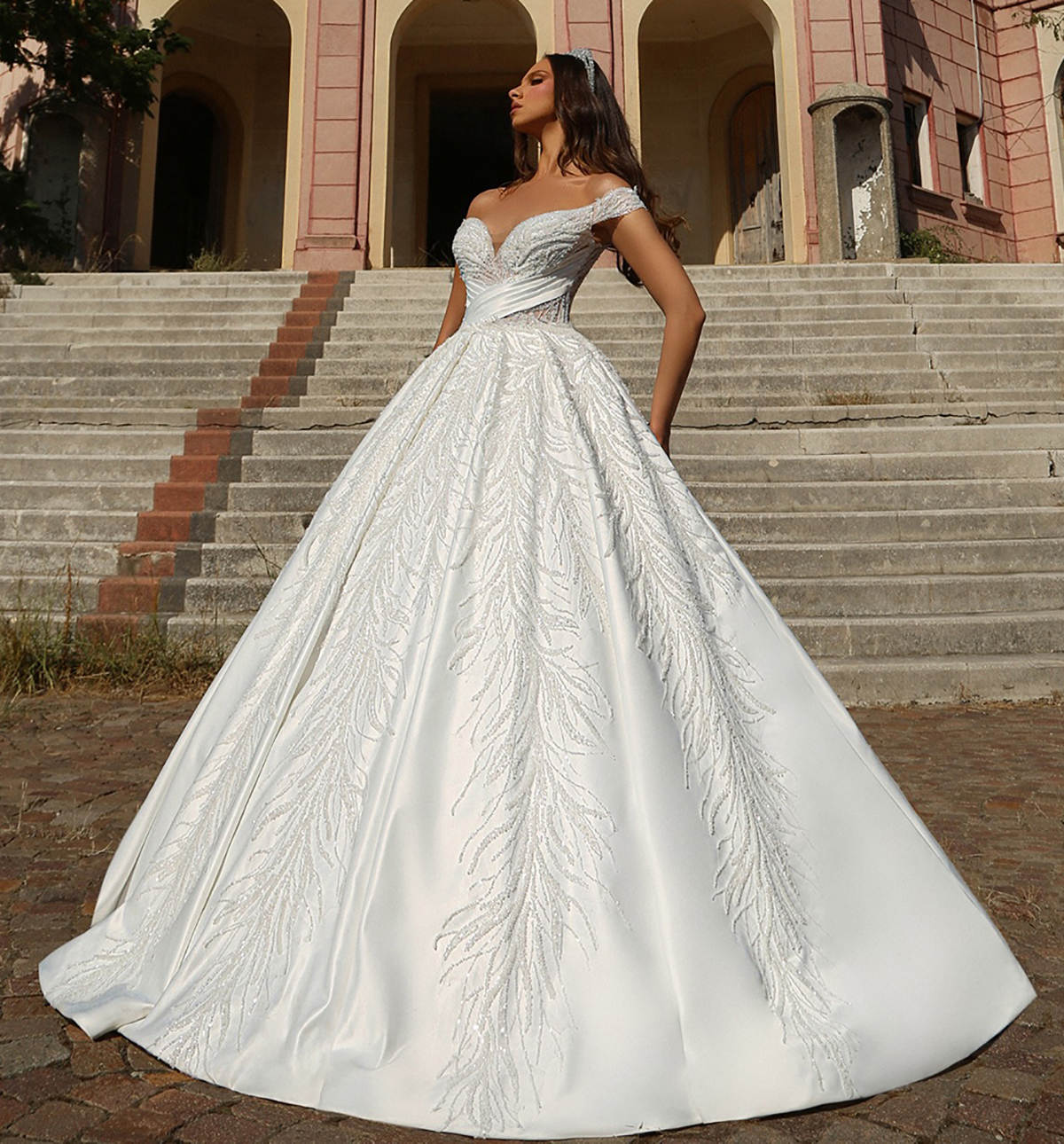 Classic Wedding Dresses Beading Sequins Bride Ball Gown Off Shoulder Bridal Dress Lace Up Custom Made Sleeveless Plus Size Vestidos De Novia 0219
