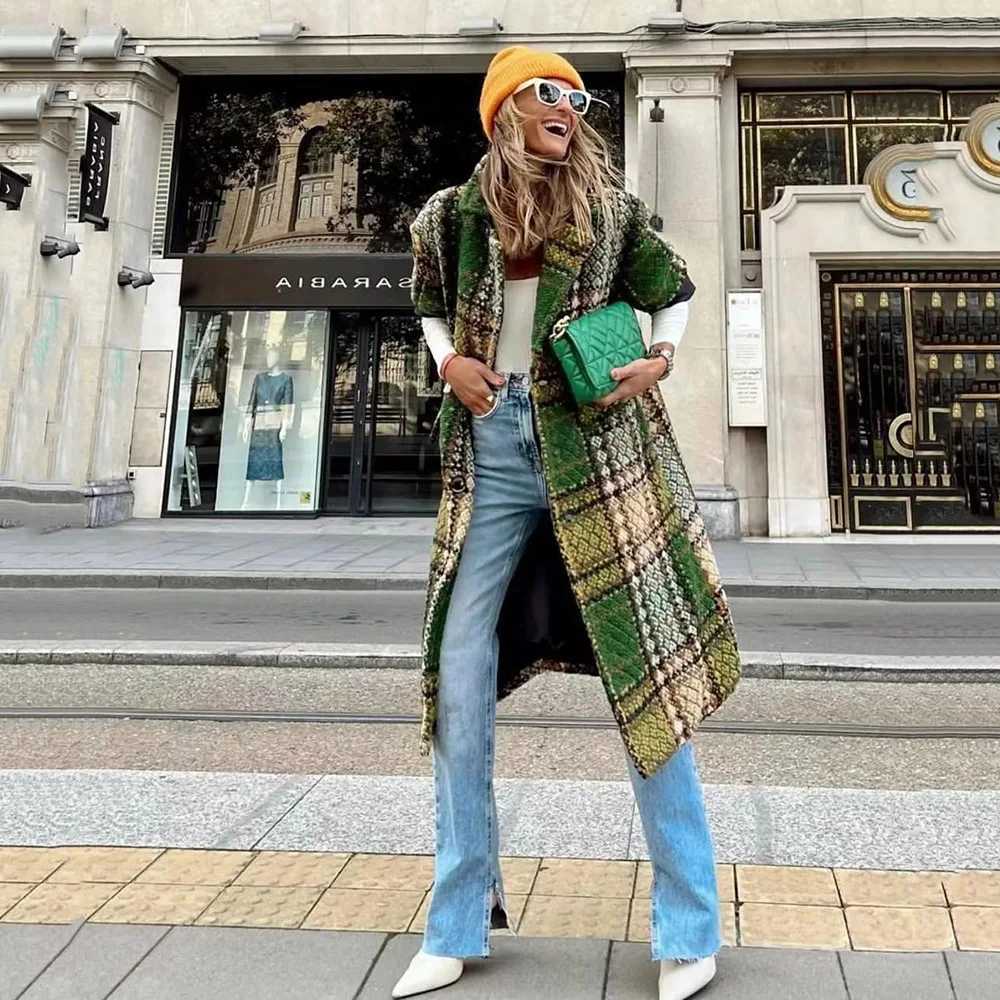 Korean Tassel Women Casual Loose Woolen Coat Elegant and Chic Tweed Top Outerwear Short Overcoat Vintage Premium Female Warm TopX241009