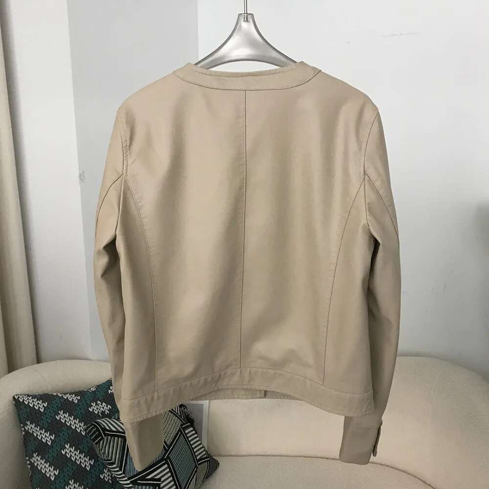 New O-Neck Faux Leather Spring Autumn High Street Short Jacket Women Fashion Vintage Single Breasted Solid Color Pu Coat