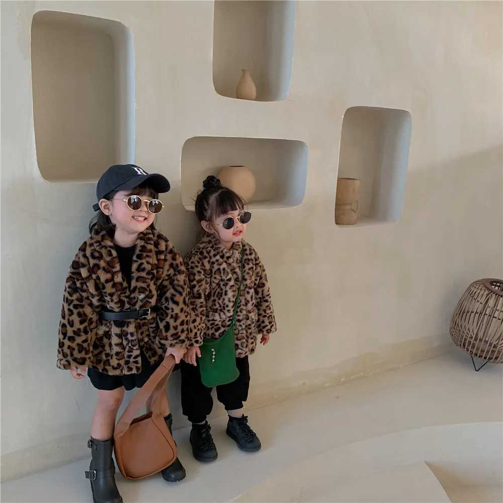 Childrens Jacket Autumn/Winter Girls Warm Thick Coat Korean Childrens Leopard Coat Childrens Clothing M241018