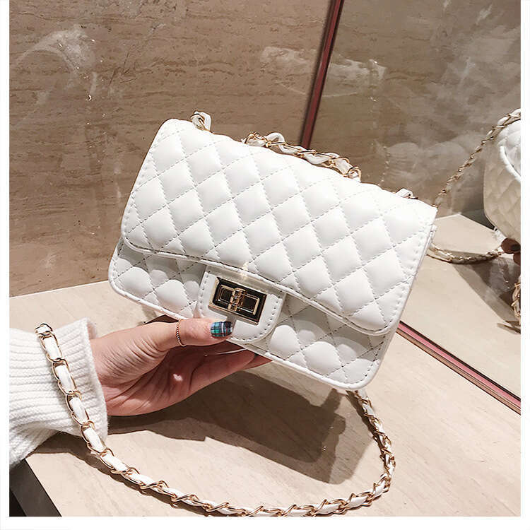 2024 New Trendy Korean Edition Lingge Chain Fragrant Wind One Shoulder Diagonal Straddle Women's Versatile Small Square Bag