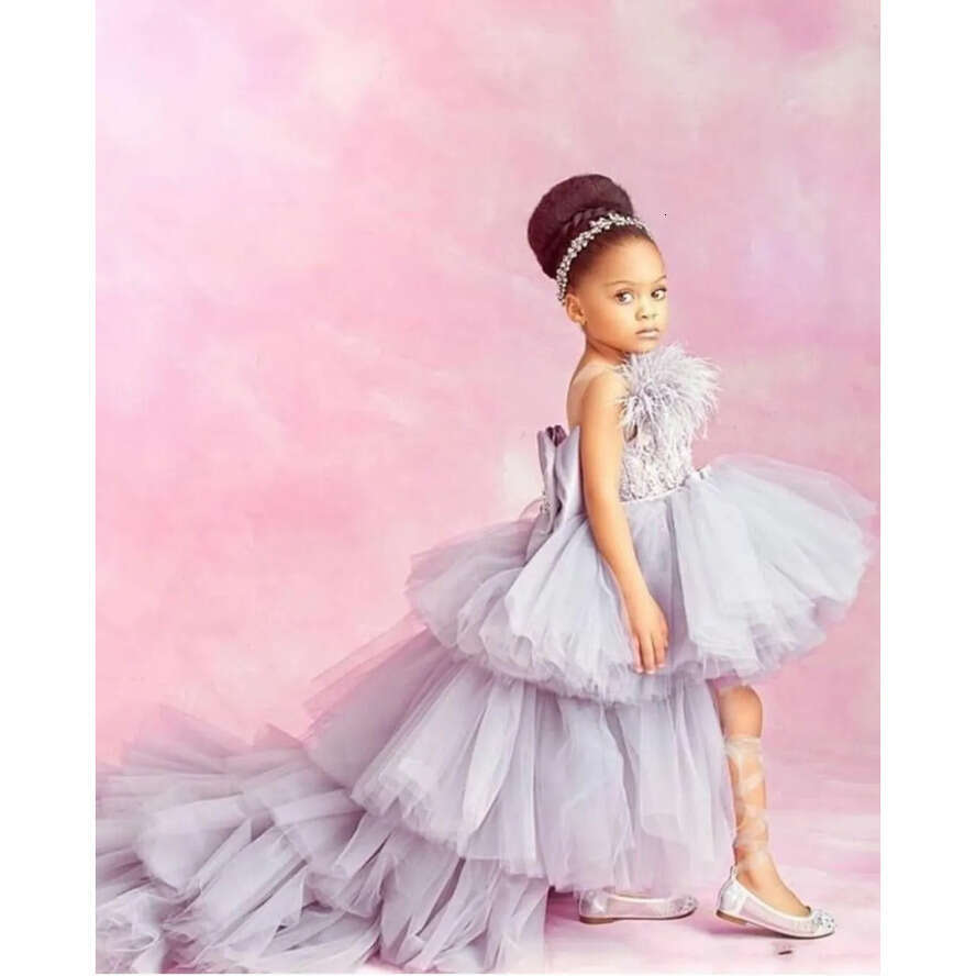 Lace 2022 Appliqued New High Low Wer Girl Dresses For Wedding Tiered Skirts Little Girls Pageant Dress Feather First Holy Communion Gowns Pro232 s