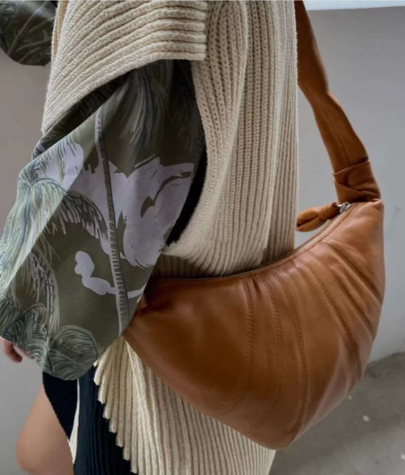 Fashion Brand Design Croissant Retro Style Commuter Messenger Bag luxury bag New Genuine Leather Women Shoulder Bags