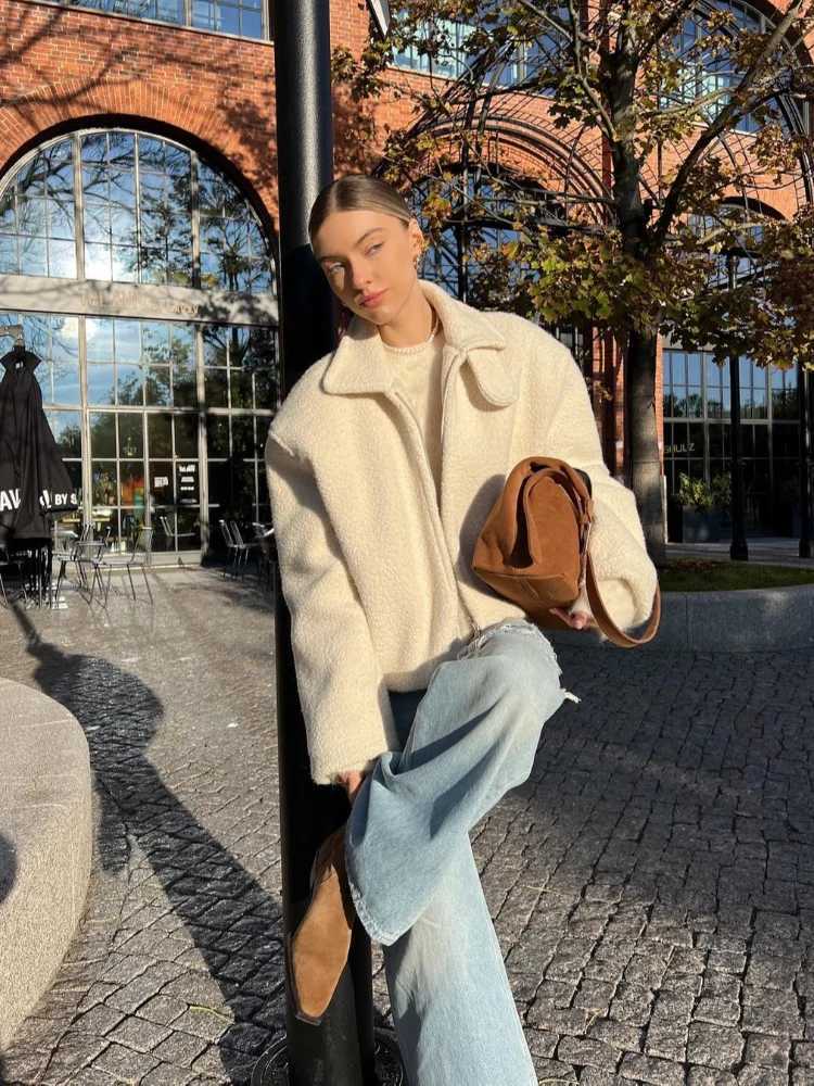 Casual Lamb Wool Solid Lapel Womens Jackets Fashion Zipper Long Sleeve Short Coats 2024 New Autumn Female Thick Warm OuterwearsX241018