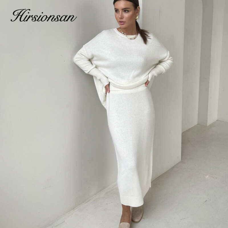 Hirsionsan Soft Elegant Vintage Women Suits 2023 New 2 Pieces Female Sets O Neck Sweater & Midi Dress Ladies Knitted Tracuit