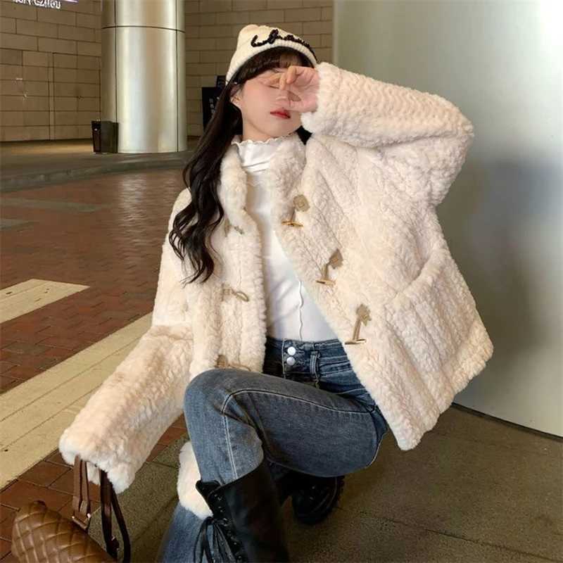 New Lamb Wool Thick Coat Womens Winter 2024 Korean Duffle Top Short Vertical Collar Cardigan Jacket Loose Parkas Casual OutwearX241018