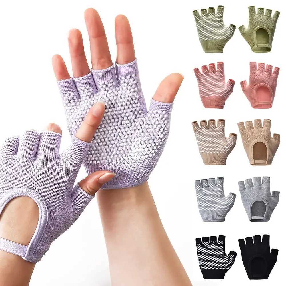 1 pair of female half finger naked yoga gloves anti slip and breathable fitness bike Pilates cotton multi-color Fa glovesW241018