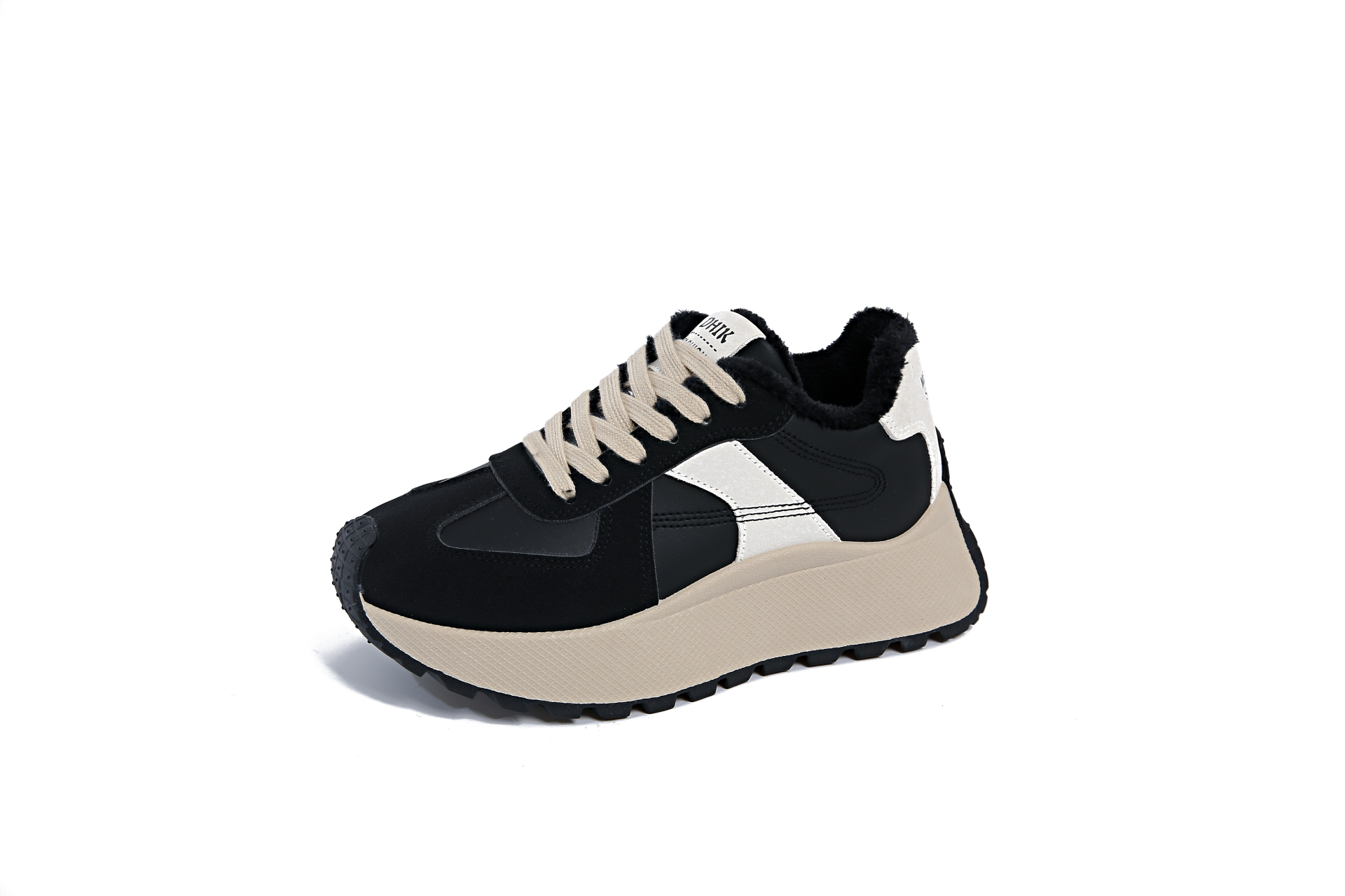 Fashionable women's sports shoes and casual shoes