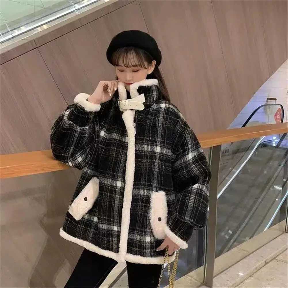 Plus Velvet Thicken Cotton-Padded Coat For Women Autumn Winter Warm New All-Match Loose Plaid Lamb Wool Woolen Jacket ClothesX241018