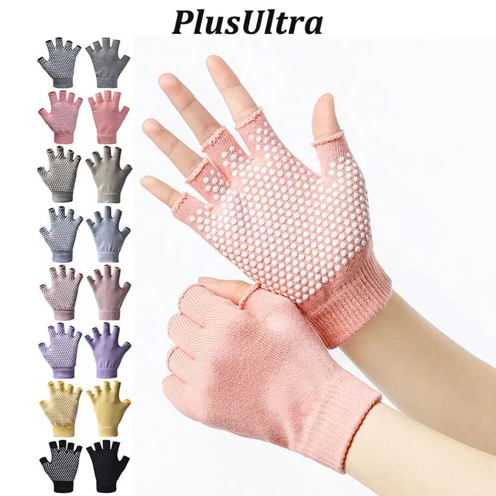 1 pair of indoor dance fitness yoga gloves new womens Pilates half finger gloves warm and non slip open finger glovesW241018