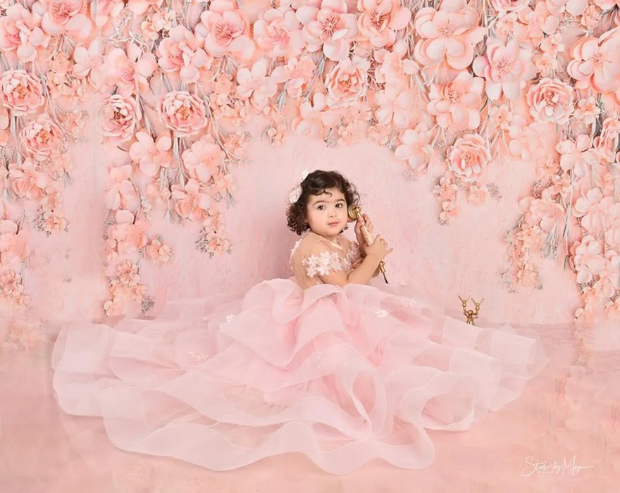 Pink Sheer Neck Flower Girl Dresses Pearls Ball Gown Tiers Tulle Lilttle Kids Birthday Pageant Weddding Gowns