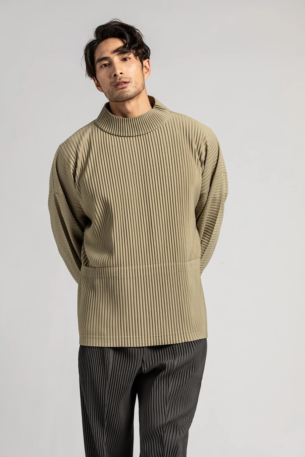 Miyake pleated mens hooded sweatshirt with large pockets turtle neck loose fit and oversized floral n sports shirt 241010
