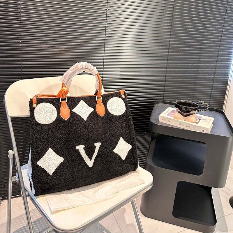 Plush Designer Womens Socialite Handbags Large Capacity Letter Print Tote Shoulder Bags High Quality Messenger Bag s Shopping Free shipping