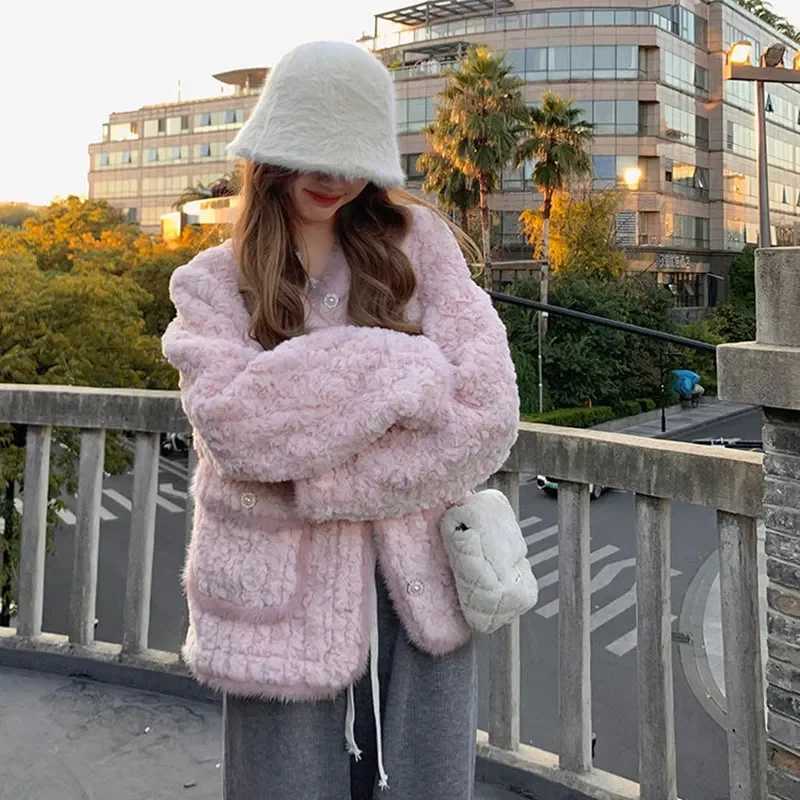 Pink Faux Fur Jacket Women Fashion with Pocket Long Sleeves Lamb Wool Warm Coat Ladies Korean High Street Short OutwearX241018