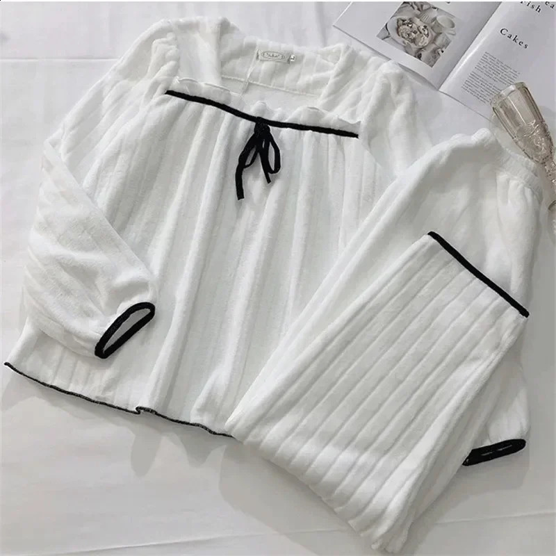 Square neckline womens sleepwear set winter warm sleepwear wool velvet 2-piece set pants for family wear fluffy set Korean solid night wear 241009