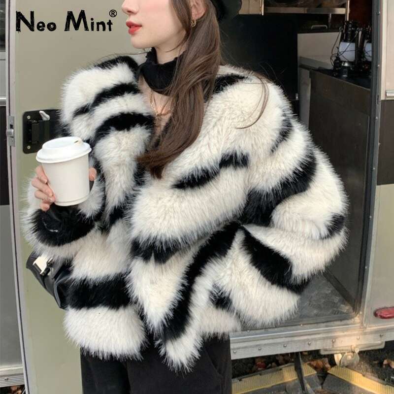 Ins Chic Girls Fluffy Zebra Coat Women Haruku Street Fashion Casual Faux Fox Fur Jacket Female Winter Thick Warm Overcoats