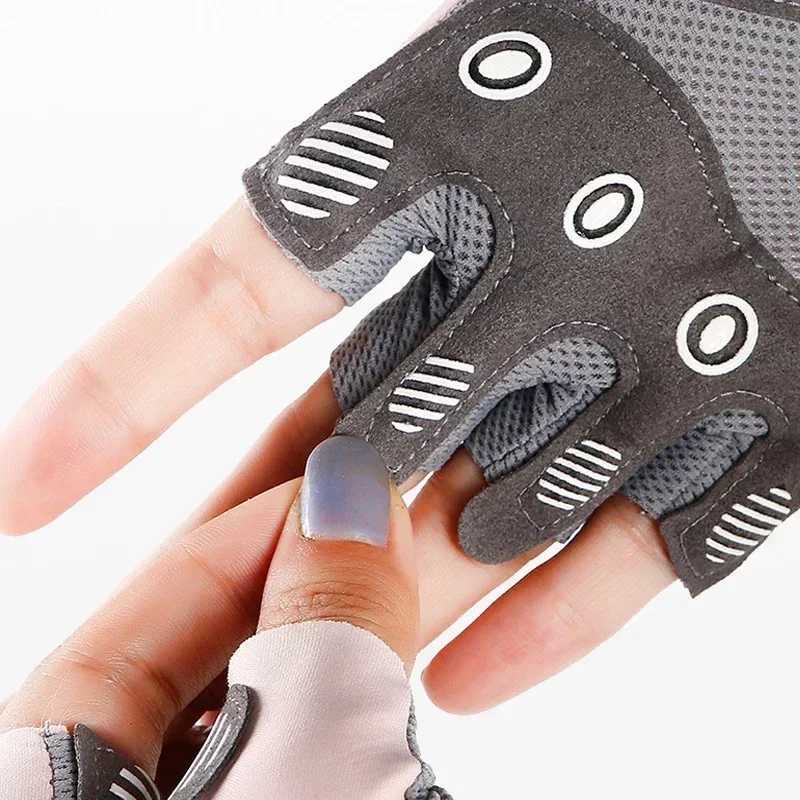 1 pair of anti slip womens yoga gloves gym fitness training fitness gloves weightlifting exerciseW241018