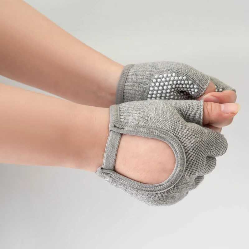 1 pair of womens weight training gloves protective silicone anti slip five finger fitness glovesW241018