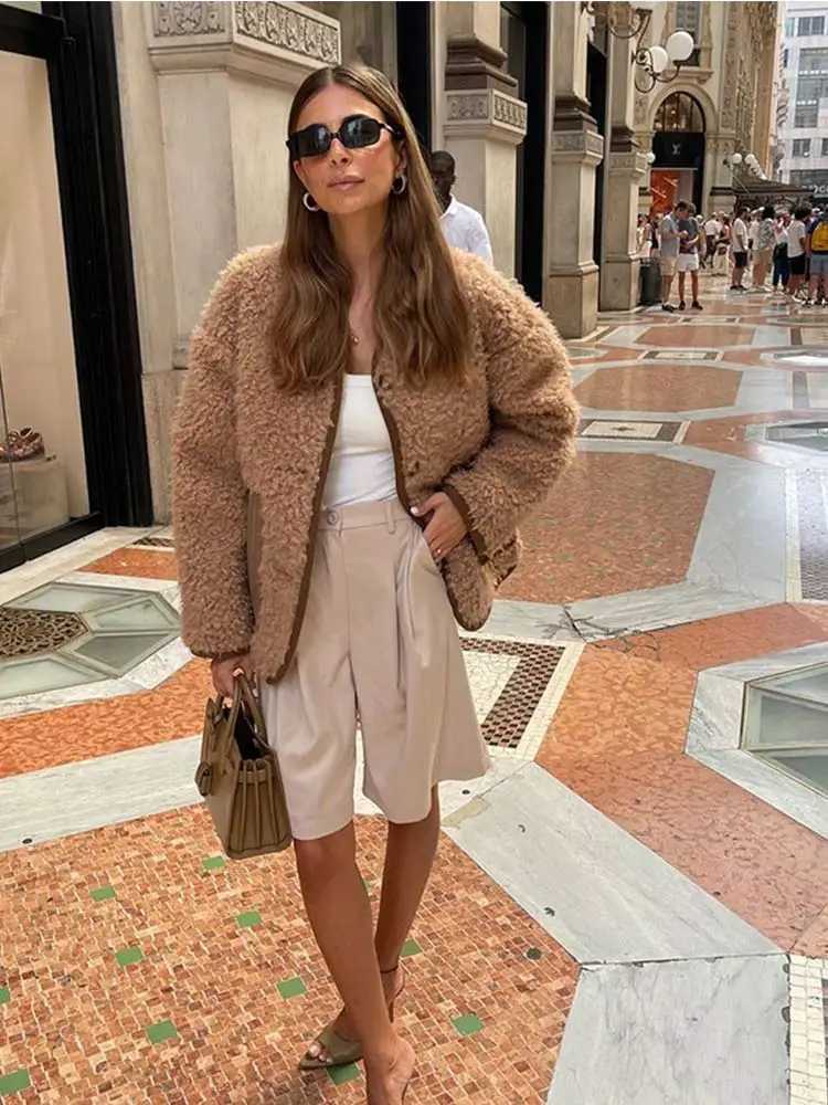 Chic Brown O Neck Splicing Lamb Wool Coat Women Casual Single Breasted Long Sleeved Pocket Warm Jacket Fall Winter Lady OutwearX241018