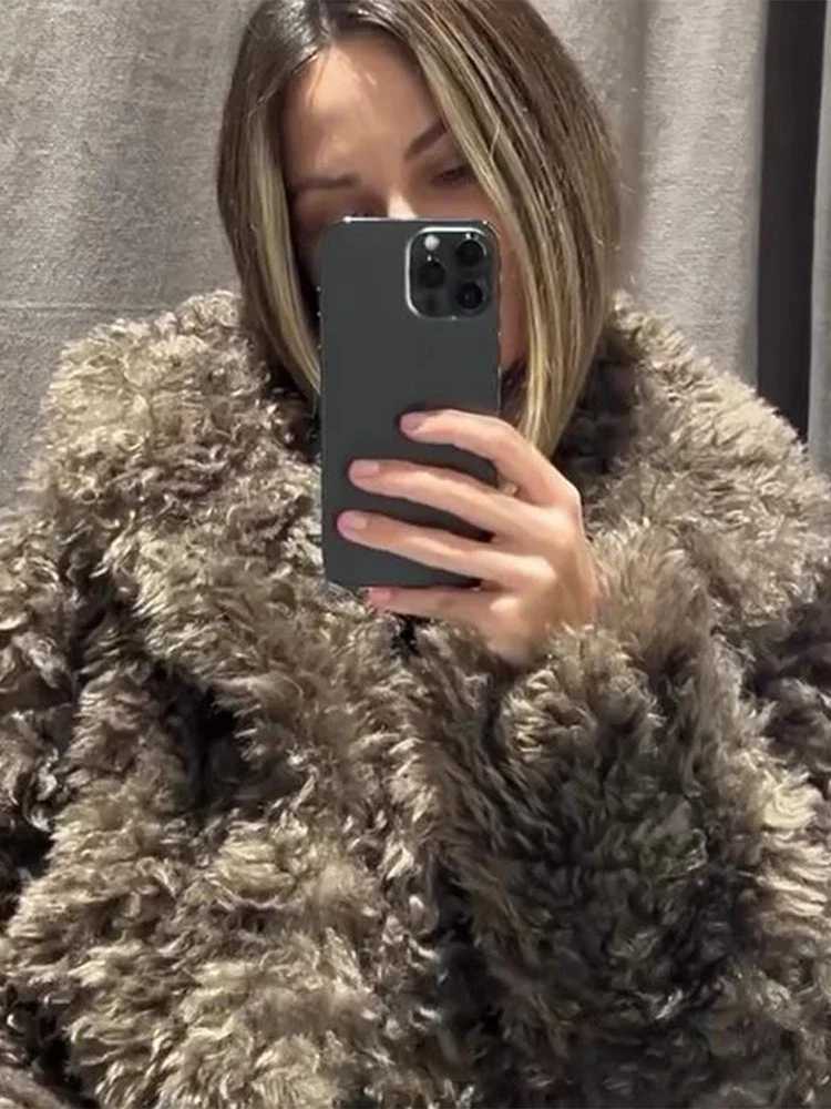 Fashion Lamb Wool Coats Women Brown Lapel Long Sleeve Cozy Overcoat Female 2024 Autumn Winter New Loose Warm Commuter OutwearsX241018