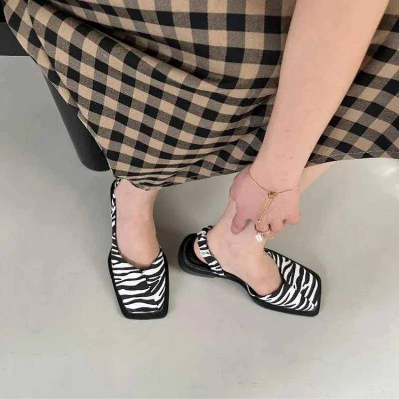 2024 Summer Elegant Womens Sandals Fi Womens Elastic Band Flat Shoes Womens Shallow Party Shoes Square Heel 35-40 Square ToeXJ250319
