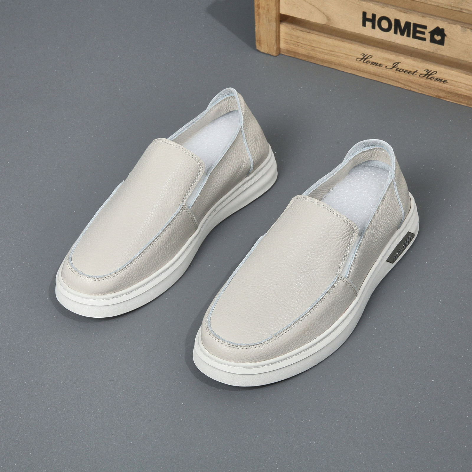 Mens Summer New Leather Casual Shoes Fashion Versatile Shoes Soft Bottom Soft Surface Reveals Cowhide Mens Shoes 220902