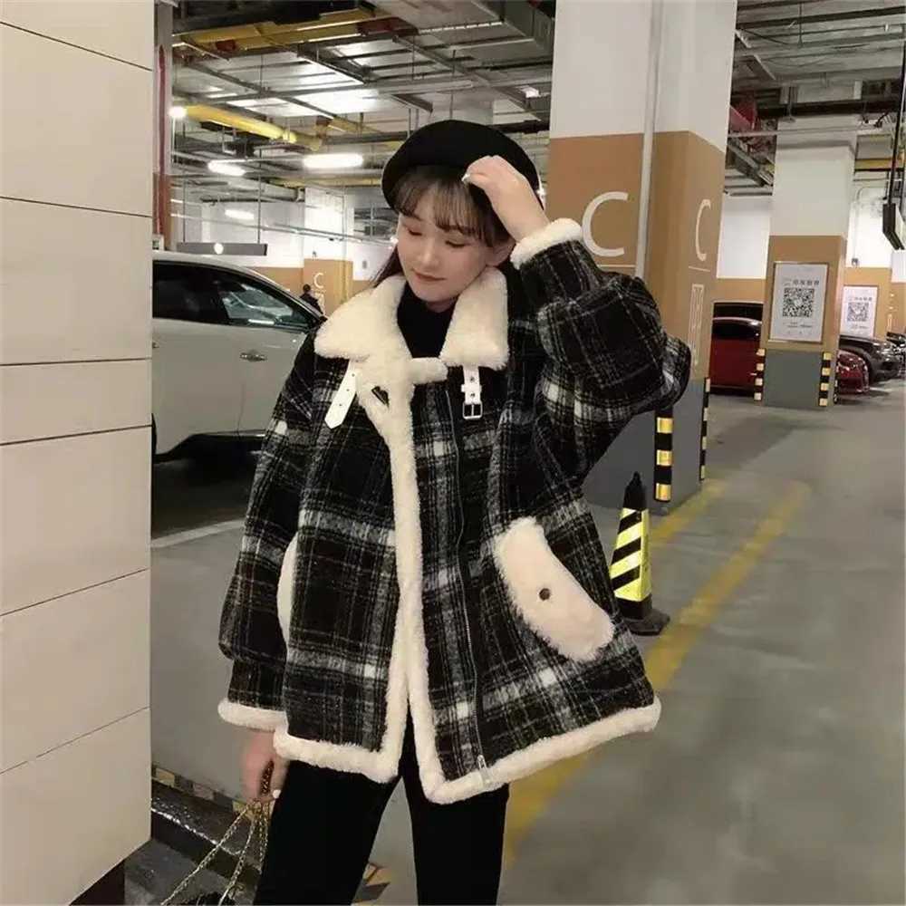 Plus Velvet Thicken Cotton-Padded Coat For Women Autumn Winter Warm New All-Match Loose Plaid Lamb Wool Woolen Jacket ClothesX241018
