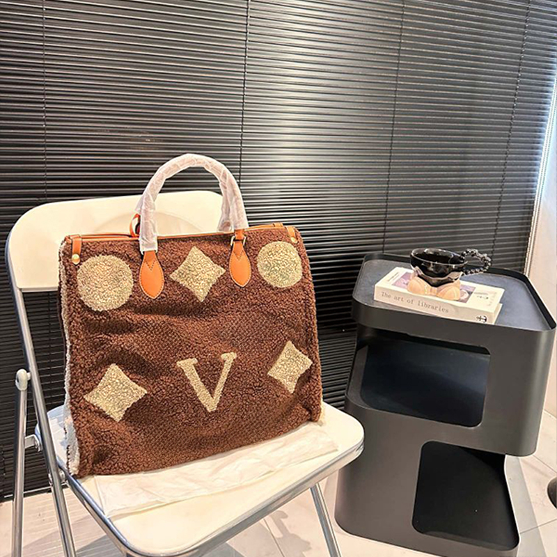 Plush Designer Womens Socialite Handbags Large Capacity Letter Print Tote Shoulder Bags High Quality Messenger Bag s Shopping Free shipping