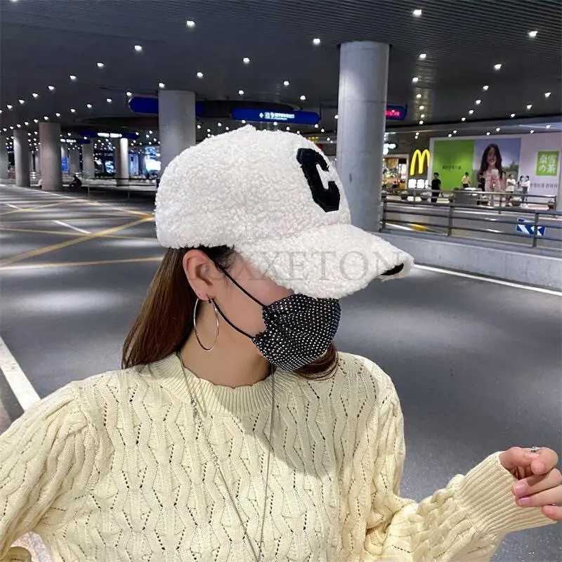 Fashion Letter R Printed Baseball Cap Autumn and Winter Hood Adjustable Faux Fur Hat Outdoor Warm Peak Sun Hat Solid LUXXETONX241018
