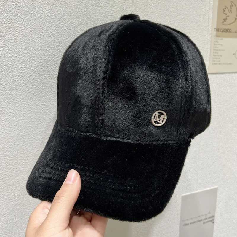 Winter Womens Peaked Cap Outdoor Warm Thickened Mink Velvet Baseball Caps Luxury Design Letter Adjustable Hats for Men 2023X241018